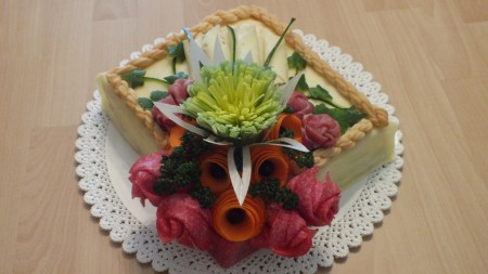 Meninová torta pre Miroslava: 40 € (rozmer 23 cm x 25 cm)